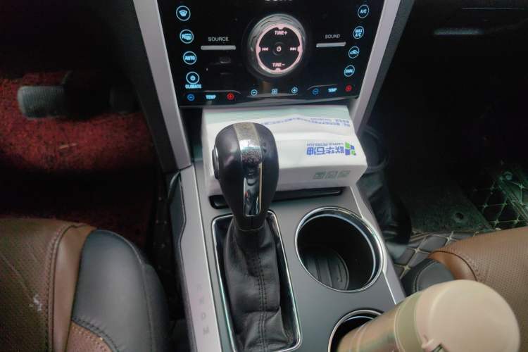 Used Ford Explorer 2013 3.5L Deluxe Model