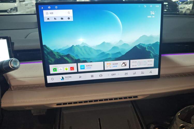 Used Geely Galaxy 8 2025 130km EM-P Starship Edition