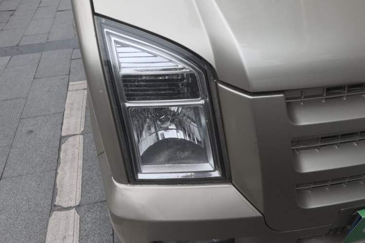 Used Dongfeng Xiaokang C37 2012 1.4L Comfort Version DK13-06 Right Front Headlight