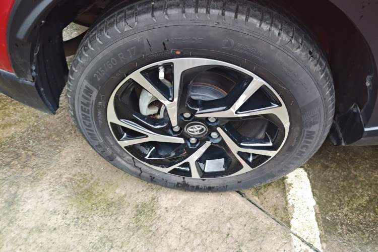 Used Toyota C-HR 2020 2.0L Luxury Edition Exterior 5