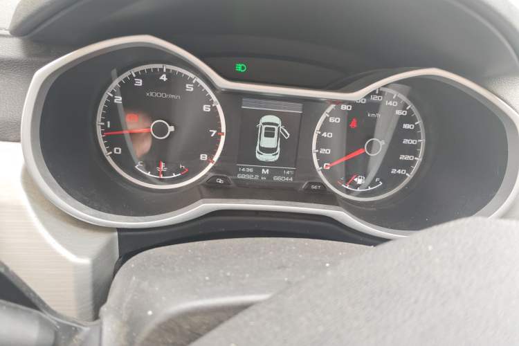 Used Geely Auto Emgrand X7 Sport 2018 1.8TD Manual Two-Wheel Drive Zhiya Model