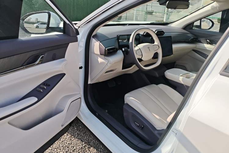 Used HEDMOS 06 2025 Model 520km