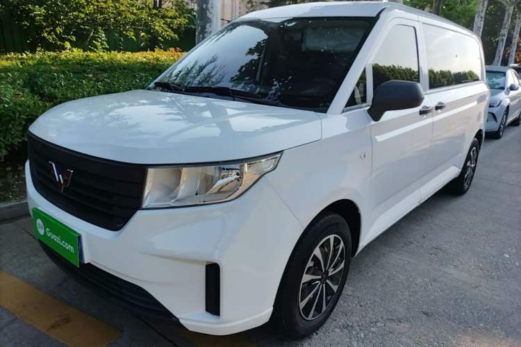 Używany Wuling Zhengcheng 2021 1.5T Manual Comfort Version Guazi used car, China used car export, Used car for sale, Used cars, Cheapest cars for sale