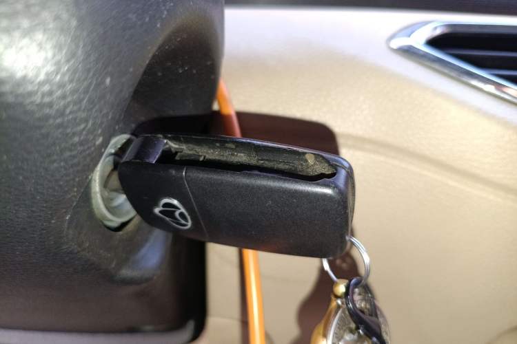 Used CHANGAN KUAYUE Xing V7 EV 2023 250km Dual-Door Smart Enjoyment Version 2 Seats Vehicle Key