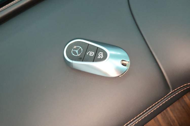 Used Mercedes-Benz GLC 2025 Refreshed GLC 300 L 4MATIC Dynamic Version 5 Seats
