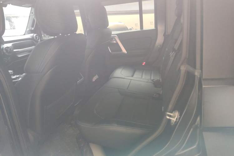 Used BAIC Off-Road BJ40 2021 2.0D Automatic Four-Wheel Drive Blade Hero Edition Adventurer Type Left Rear Seat