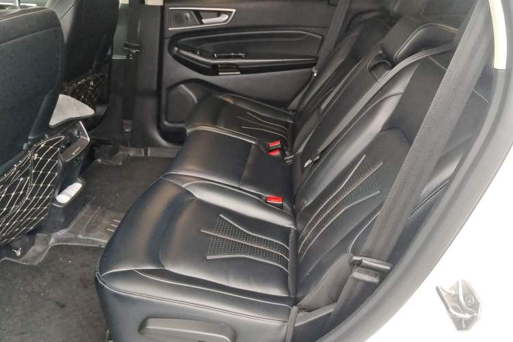 Used Ford Edge 2021 PLUS EcoBoost 245 Two-Wheel-Drive Titanium 7-Seater
