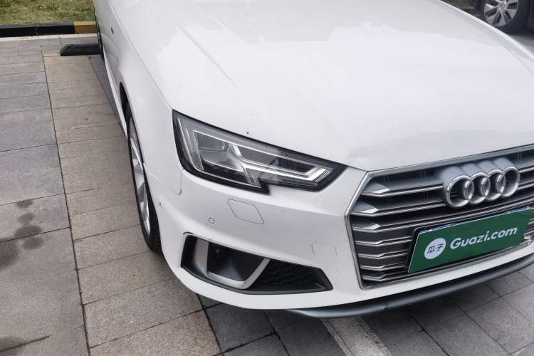 Used Audi A4L 2019 40 TFSI Fashion Edition China VI Emission Standard