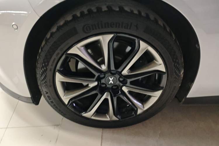 Used XPeng P7 2020 670N Left Front Wheel Hub