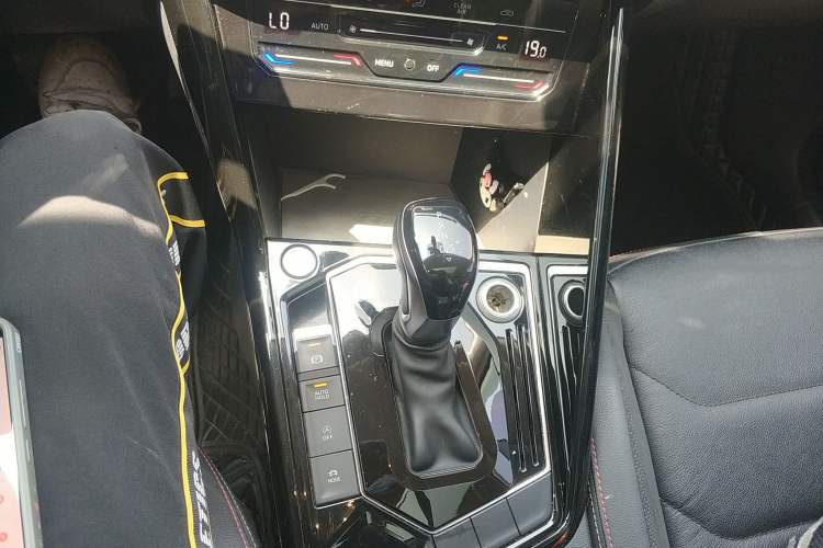 Used Volkswagen Tayron 2020 330TSI Two-Wheel Drive Luxury Smart Connectivity Version
