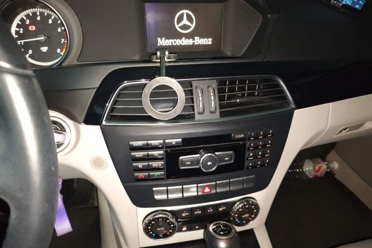 Used Mercedes-Benz C-Class 2013 C 180 Classic Grand Edition Audio And AC Panel