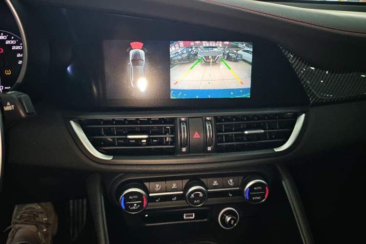 Used Alfa Romeo Giulia 2022 2.0T 280HP Veloce Track Edition
