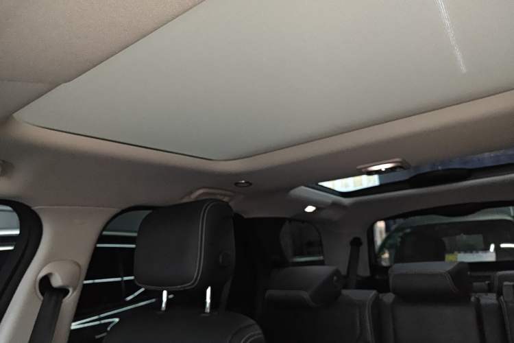 Used Land Rover Discovery 2024 360 PS Dynamic SE