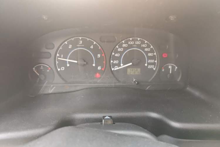 Used JMC Transit 2017 2.8T Commercial Version Short Wheelbase Mid-Roof 3-Seater JX493