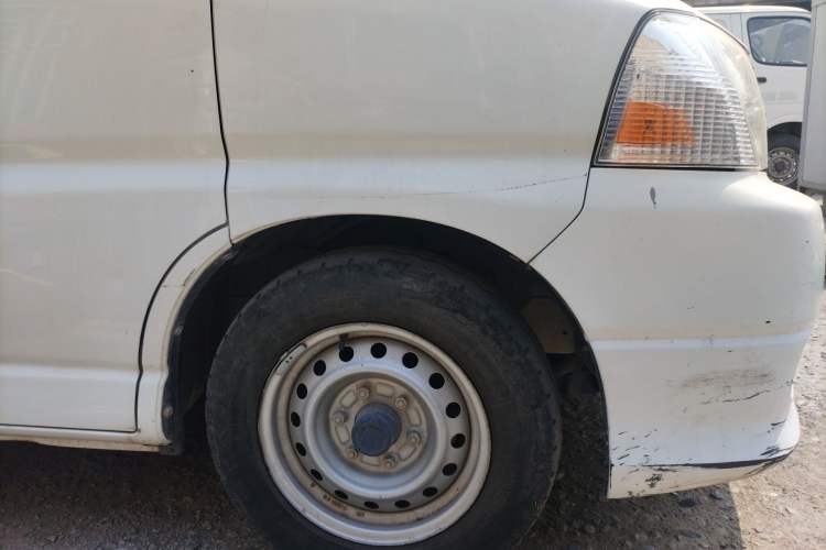 Used Jinbei Express  Right Front Wheel Hub