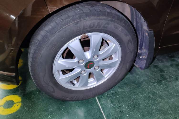 Used Wuling Hongguang 2016 1.5L Restyled S Comfort Version Left Front Wheel Hub