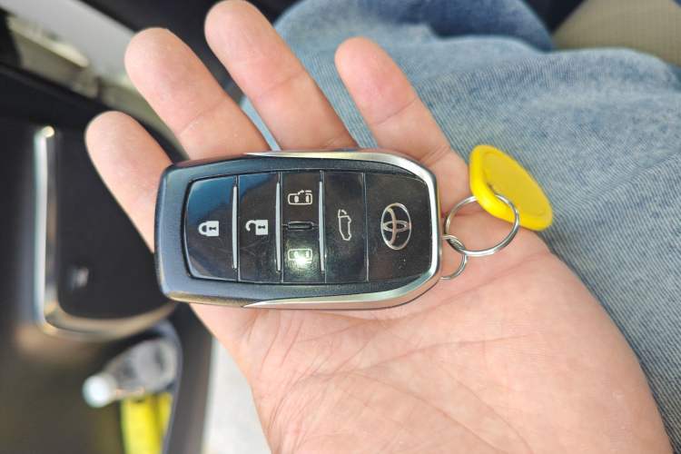 Used Toyota Alphard 2015 3.5L Luxury Edition Vehicle Key