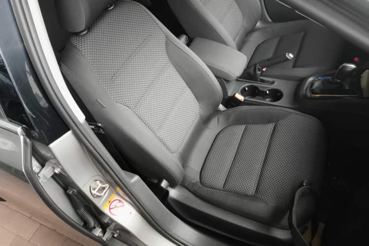 Used Volkswagen Sagitar 2014 Revised Version 1.6L Automatic Leading Edition
