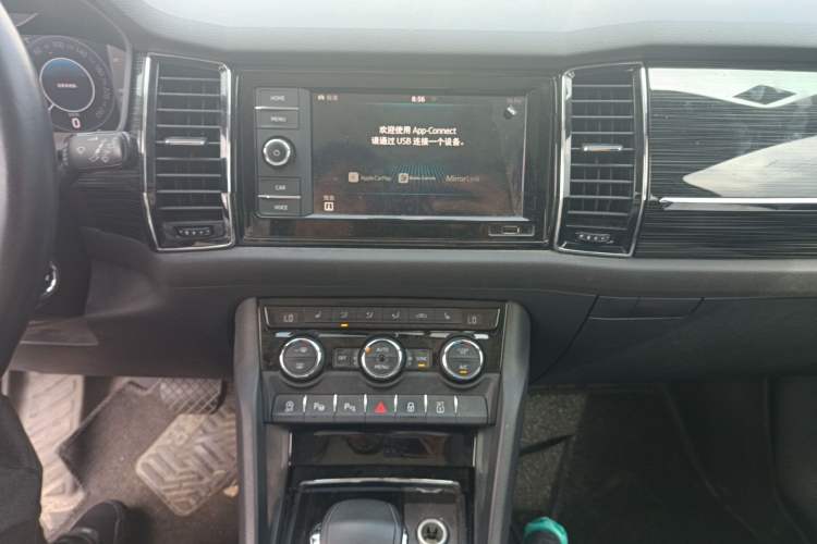 Used Skoda Kodiaq 2019 Facelifted TSI330 5-Seater Two-Wheel-Drive Luxury Enjoyment Edition China VI Standard Audio And AC Panel