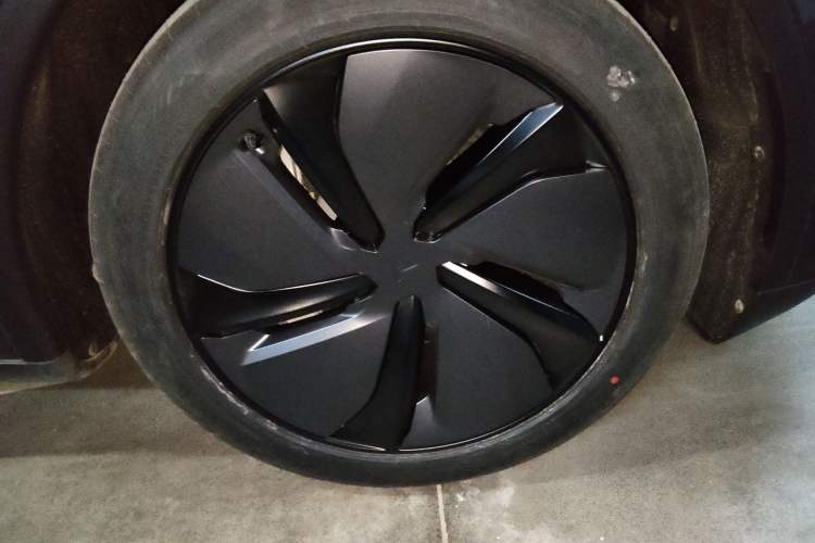 Used Tesla Model Y 2025 Rear-Wheel Drive First Edition
