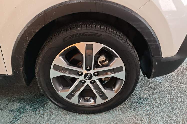 Used Kia Sportage R 2019 2.0L Automatic Smart Luxury Edition Right Front Wheel Hub