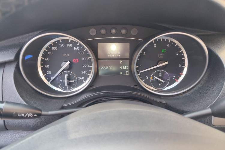 Used Mercedes-Benz R-Class 2014 R 320 4MATIC Luxury Model Instrument Cluster
