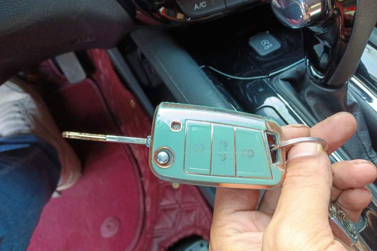 Used Honda Vezel 2015 1.8L CVT 2WD Elite Model Vehicle Key