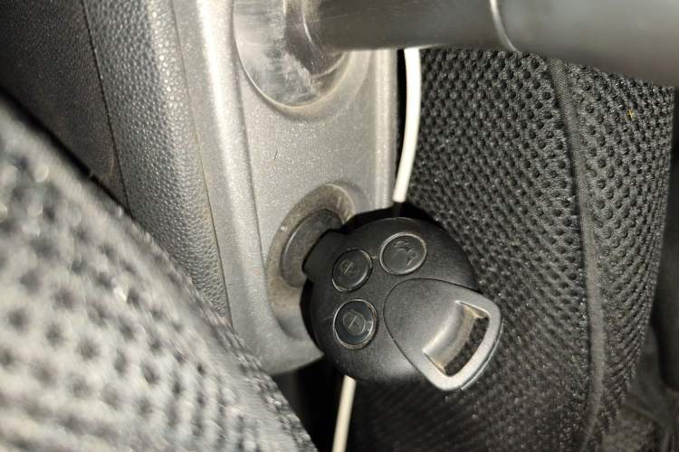 Used smart fortwo 2012 1.0 MHD Hardtop Standard Edition Vehicle Key