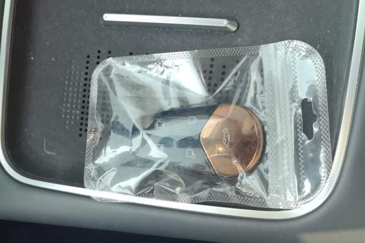 Used VOYAH Dream 2025 EV Four-Wheel Drive Prestige Qiankun Edition