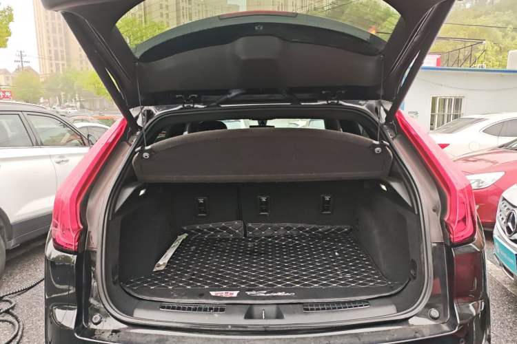 Used Cadillac XT4 2018 28T Two-Wheel Drive Leading Sport Model
