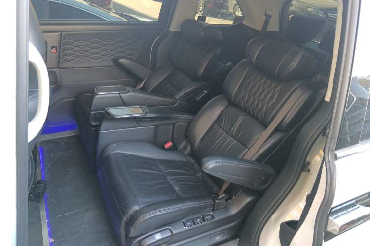 Used Honda Elysion 2022 2.0L eHEV Luxury First Edition
