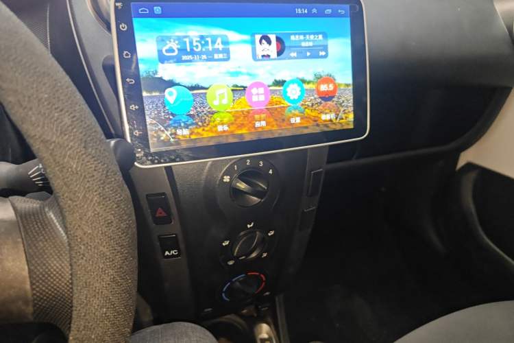 Used BYD F0 2015 1.0L AMT XuanKu Model Audio And AC Panel