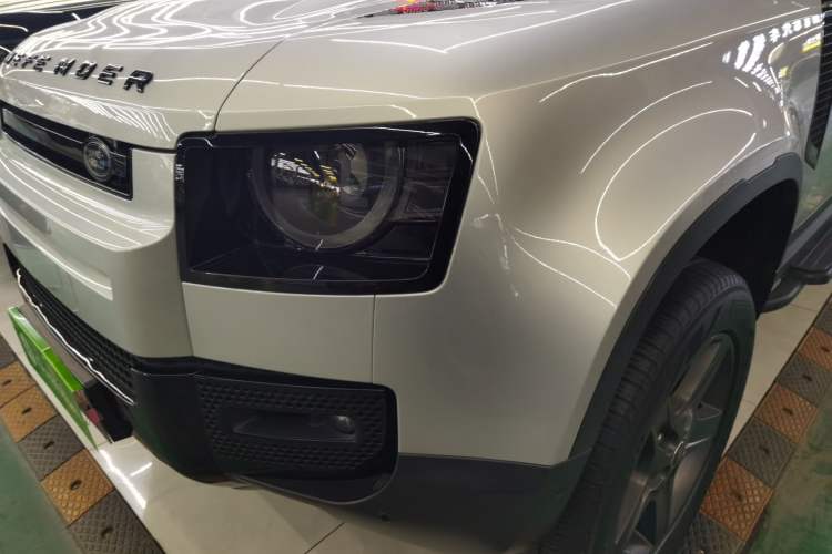 Used Land Rover Defender 2021 110 P400 SE