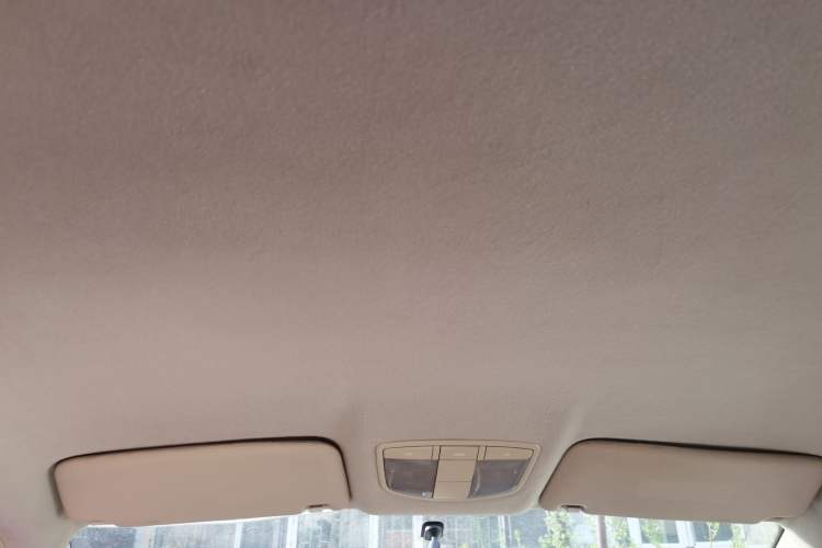 Used BAIC E Series 2013 Sedan 1.5L Automatic Lotte Edition Headliner