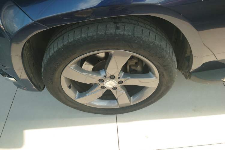 Used Mercedes-Benz GLK-Class 2013 GLK 300 4MATIC Dynamic Sunroof Model Left Front Wheel Hub