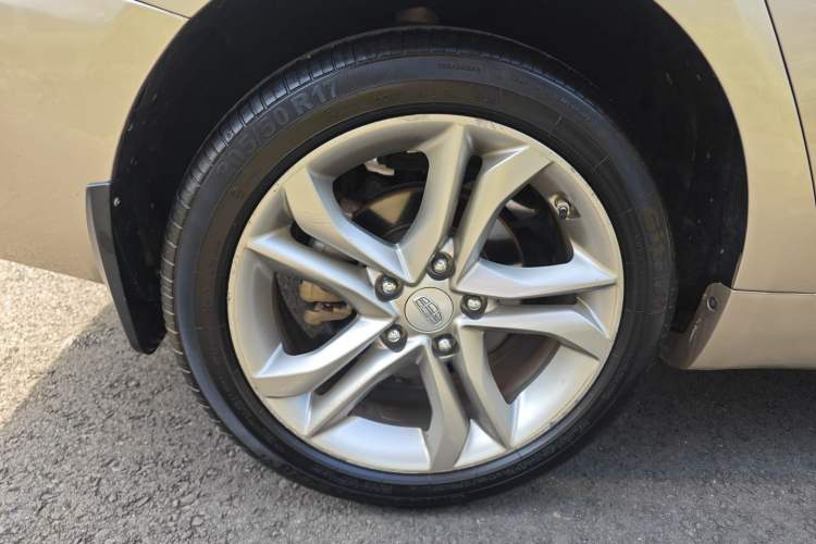 Used Geely Auto Emgrand GL 2017 1.3T DCT Luxury Model Right Rear Wheel Hub