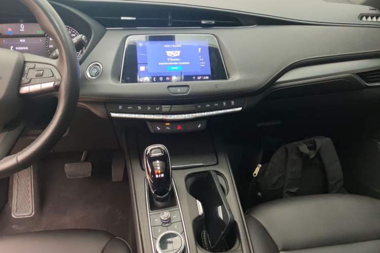 Used Cadillac XT4 2021 28T Two-Wheel Drive Leading Version Audio And AC Panel