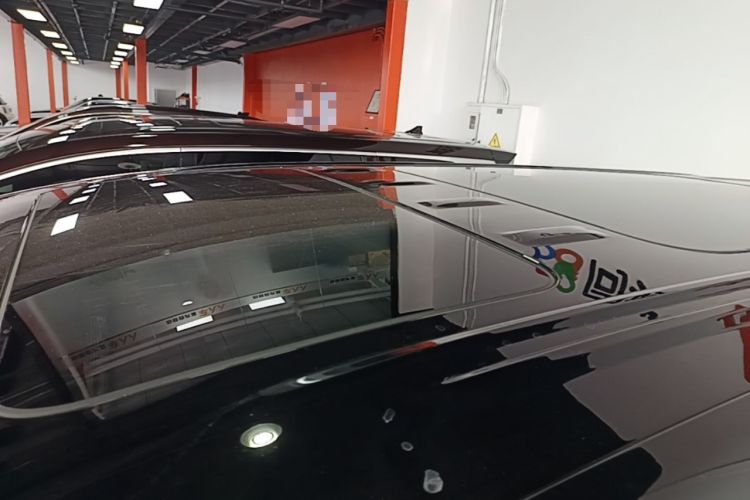 Used Denza D9 2025 DM-i Smart Drive 1020 Four-Wheel Drive Deluxe Model

