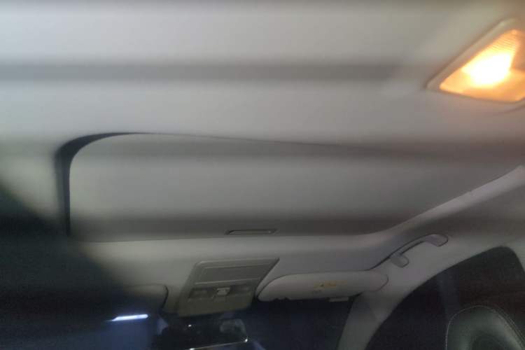 Used Chevrolet Captiva 2015 2.4L 4x4 Flagship Edition 7-Seater
