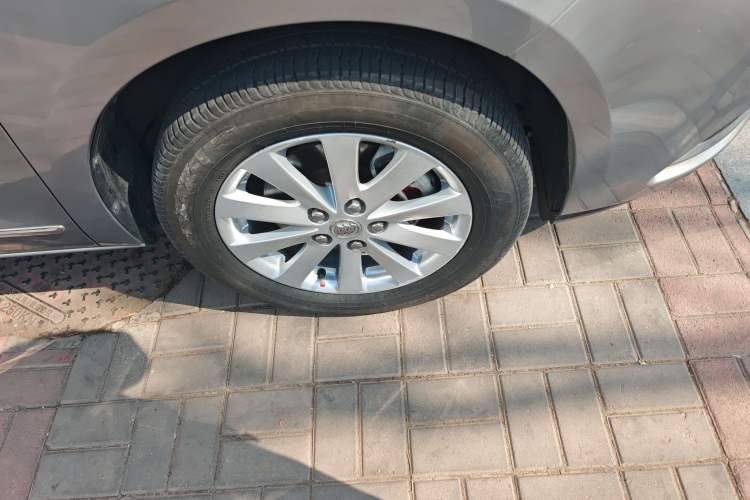 Used Buick GL8 2018 28T Luxury Model China VI Standard Right Front Wheel Hub