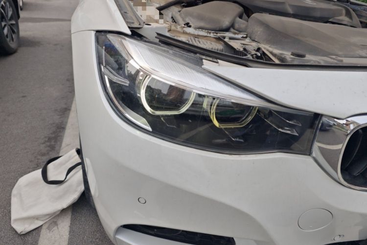 Used BMW 3 Series GT 2019 320i M Sport Package Right Front Headlight