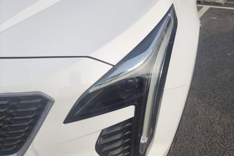 Used Cadillac XT4 2018 28T Two-Wheel Drive Leading Version
