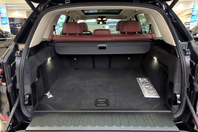 Used BMW X5 2023 xDrive 30Li Luxury M Sport Night Edition Package