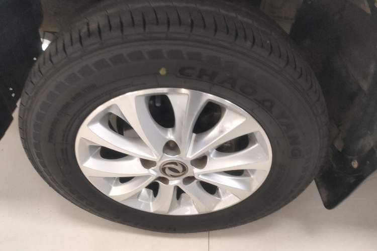 Used FORTHING Lingzhi 2018 M5L 1.6L 7-Seater Luxury Model
