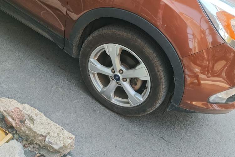 Used Ford Kuga 2017 EcoBoost 180 Two-Wheel-Drive Tiger Leap Model