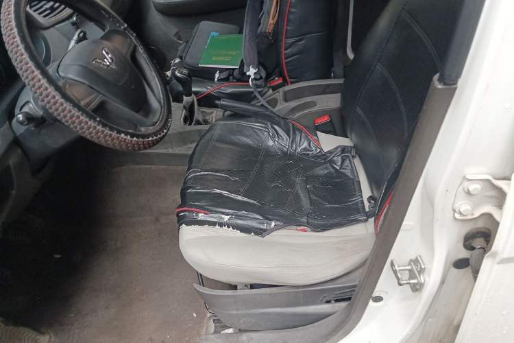 Used Wuling Hongguang 2015 1.2L S Base Model China IV Left Front Seat