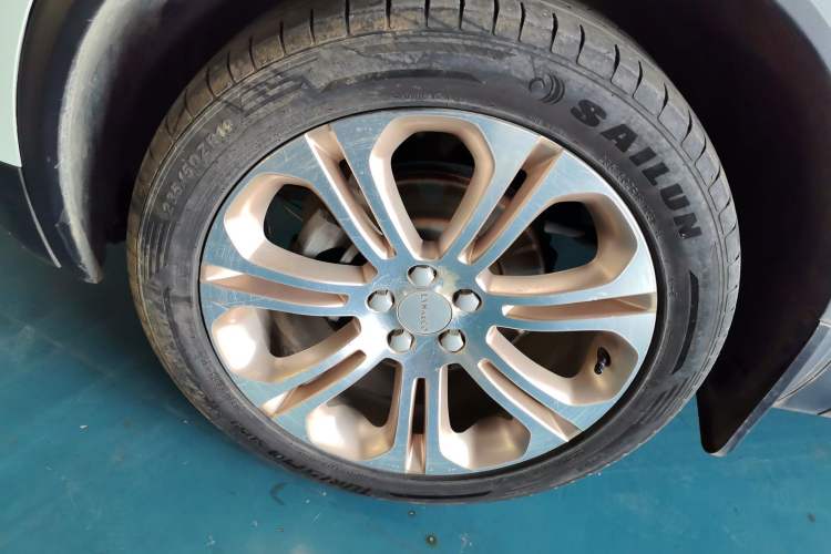 Used Lynk & Co 01 2017 2.0T Two-Wheel Drive Pro Edition
