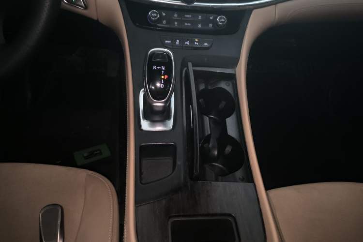 Used Buick LaCrosse 2020 652T Prestige Edition Gear Lever