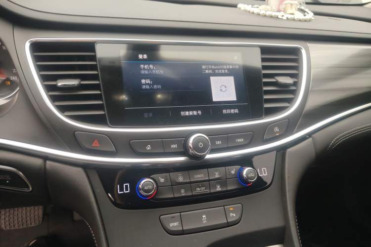 Used Buick LaCrosse 2022 652T Luxury Version Audio And AC Panel