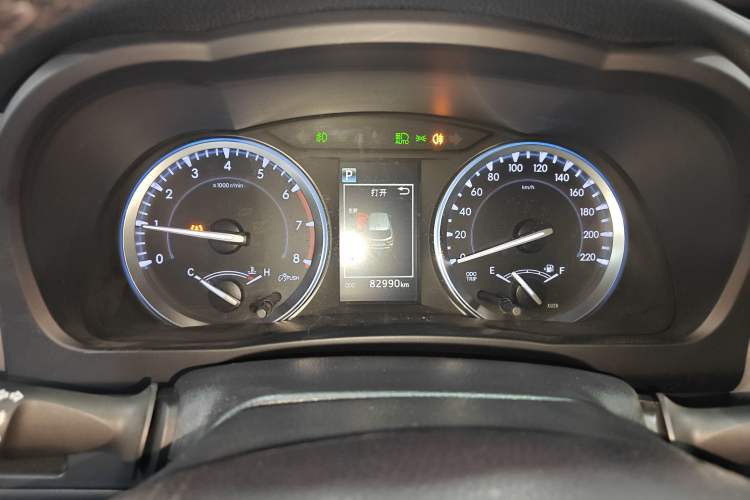 Used Toyota Highlander 2018 2.0T Four-Wheel Drive Luxury Version 7 Seats China VI Standard
